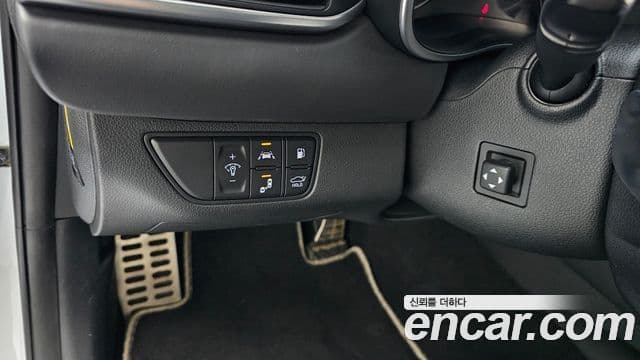 Genesis G70 2019 — ფოტო 16/20