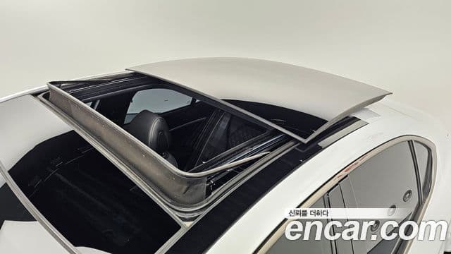 Genesis G70 2019 — ფოტო 19/20