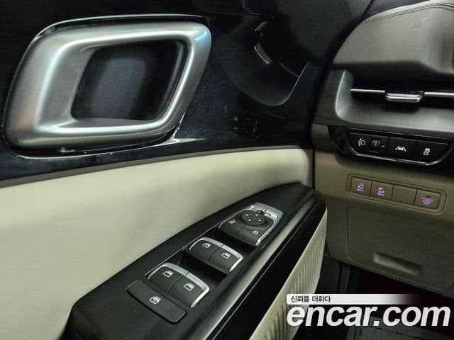 Kia Carnival 2021 — Şəkil 18/20