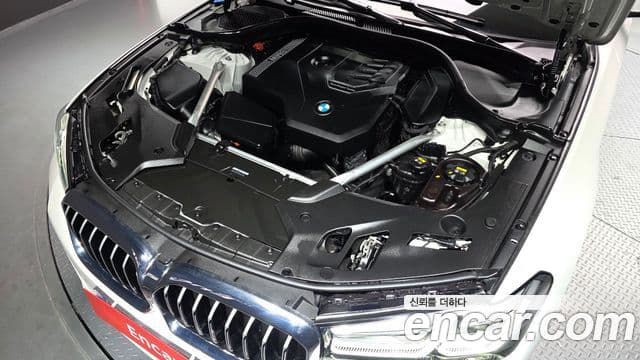 BMW 5 Series 2021 — ფოტო 6/20