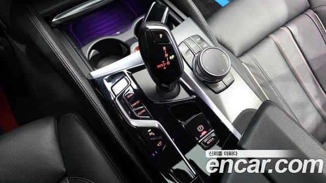 BMW 5 Series 2021 — ფოტო 9/20
