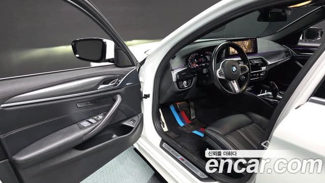 BMW 5 Series 2021 — ფოტო 11/20