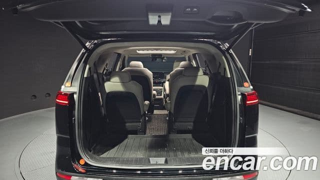 Kia Carnival 2022 — ფოტო 20/20