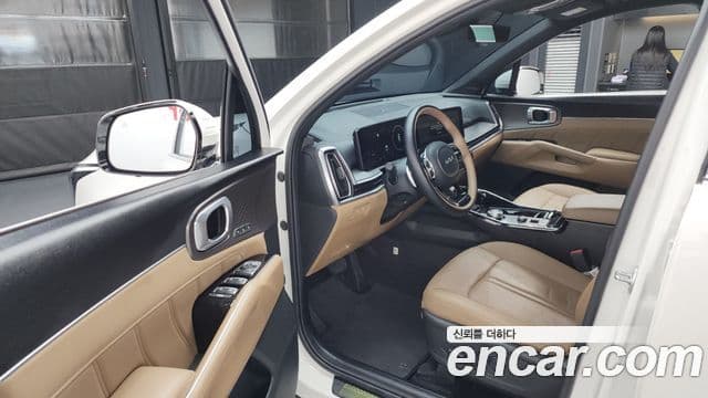 Kia Sorento 2023 — Фото 8/20