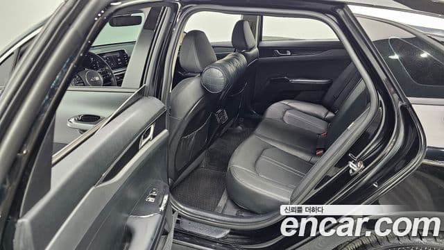 Kia K5 2020 — Şəkil 12/20