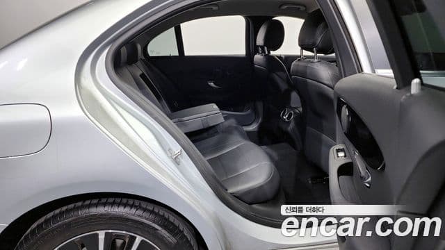 Mercedes-Benz C-Class 2019 — Фото 12/20