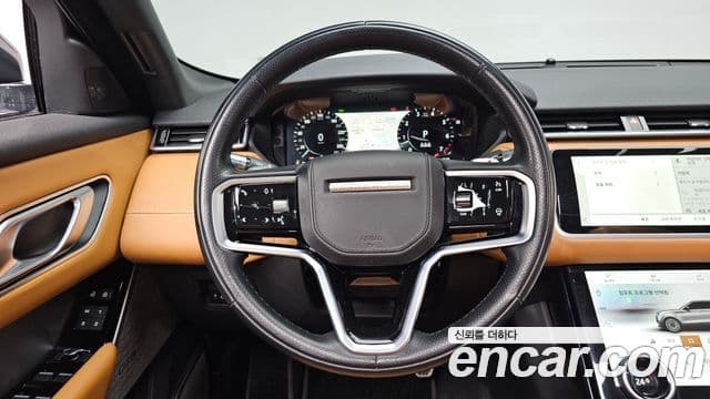 Land Rover Range Rover Velar 2021 — ფოტო 13/20