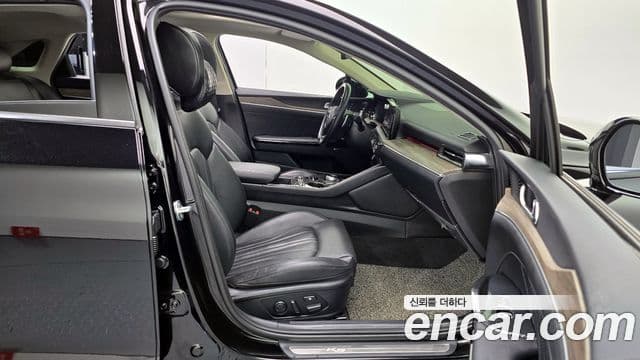 Kia K5 2021 — ფოტო 10/20