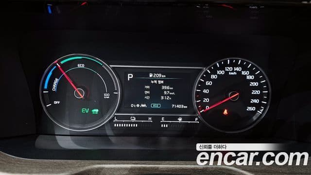 Kia Sorento 2022 — Фото 8/20