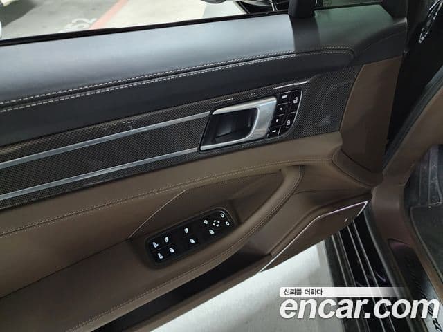 Porsche Panamera 2020 — Photo 11/20