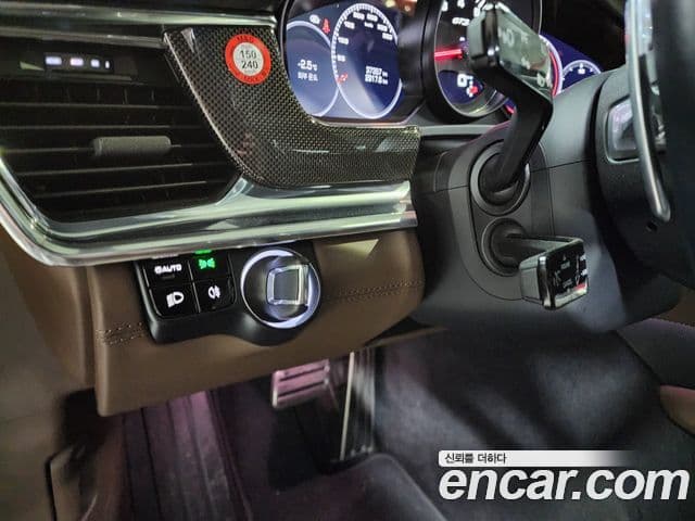Porsche Panamera 2020 — Photo 12/20