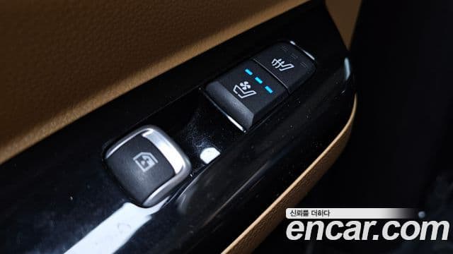 Kia Carnival 2020 — Şəkil 18/20