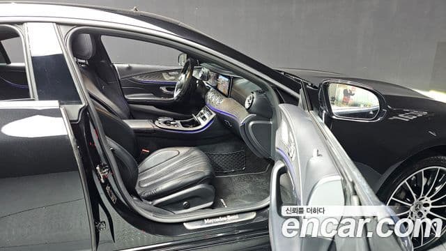 Mercedes-Benz CLS-Class 2020 — Photo 2/20