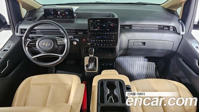 Hyundai Staria 2021 — ფოტო 7/20