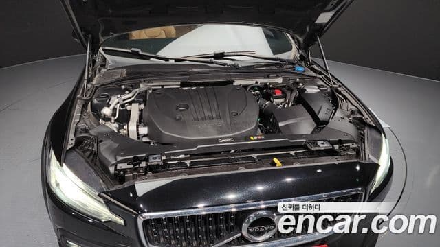 Volvo V60 Cross Country 2020 — Şəkil 6/20