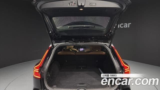 Volvo V60 Cross Country 2020 — Şəkil 20/20