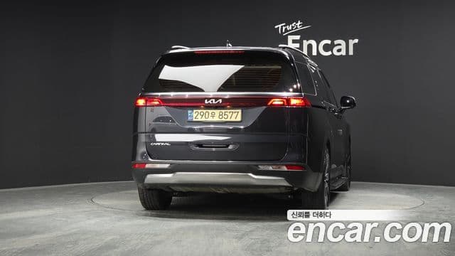 Kia Carnival 2022 — ფოტო 3/20