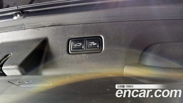 Kia Carnival 2022 — ფოტო 20/20