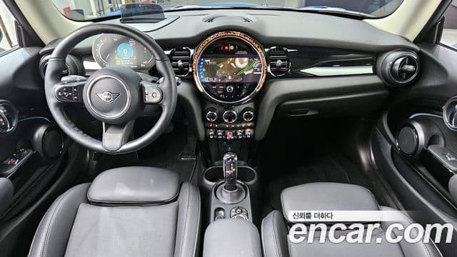 Mini Cooper S 2022 — фото 7 из 20
