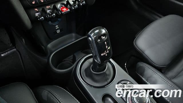 Mini Cooper S 2022 — фото 9 из 20