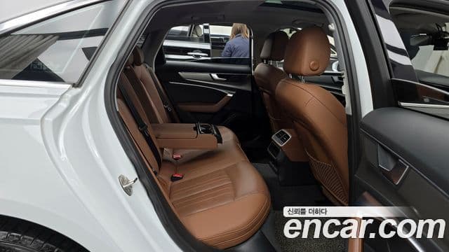 Audi A6 2020 — фото 12 из 20