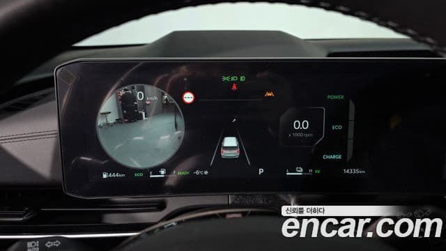 Kia Carnival 2025 — ფოტო 8/20