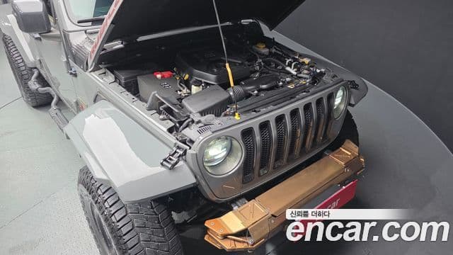 Jeep Wrangler 2022 — ფოტო 6/20