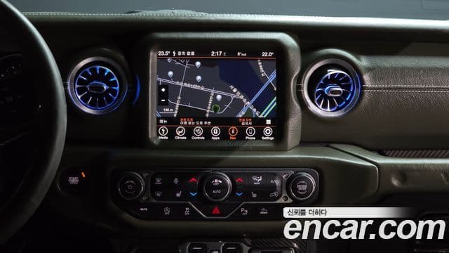 Jeep Wrangler 2022 — фото 14 из 20