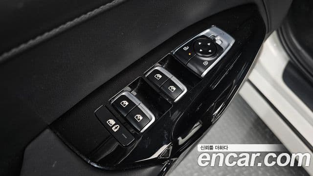 Kia K5 2023 — ფოტო 13/20