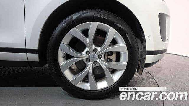 Land Rover Range Rover Evoque 2021 — фото 5 из 20