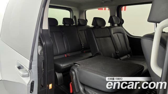 Hyundai Staria 2023 — ფოტო 12/20