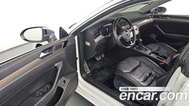 Volkswagen Arteon 2019 — ფოტო 11/20