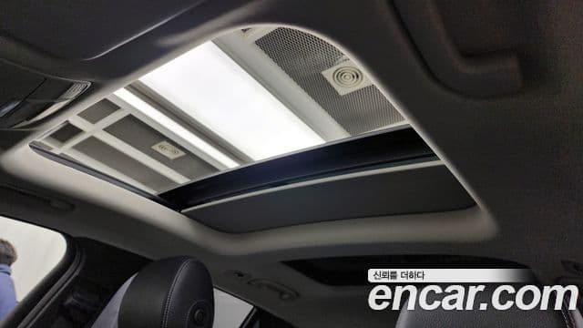 Mercedes-Benz GLC-Class 2018 — ფოტო 18/20