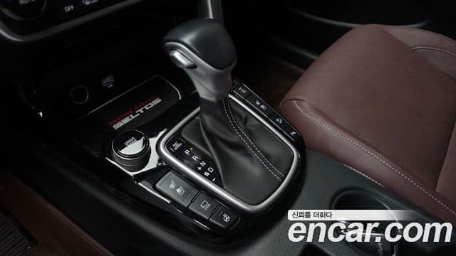 Kia Seltos 2022 — ფოტო 9/20