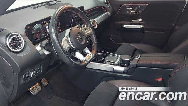 Mercedes-Benz GLB-Class 2022 — Фото 14/20