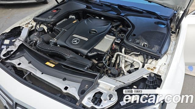 Mercedes-Benz E-Class 2021 — Şəkil 6/20