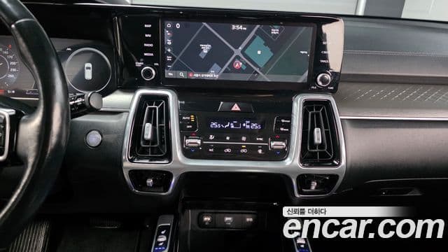 Kia Sorento 2020 — ფოტო 17/20