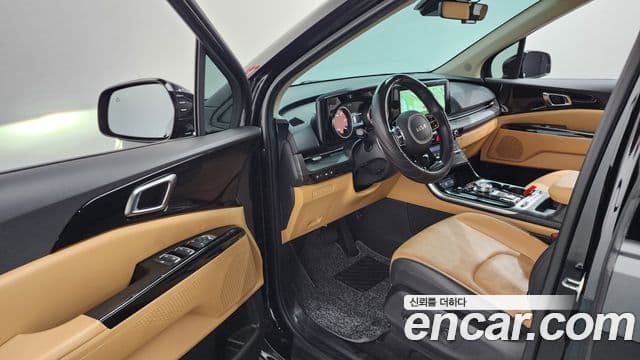 Kia Carnival 2023 — Фото 10/20