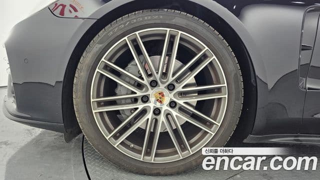 Porsche Panamera 2018 — Photo 12/20