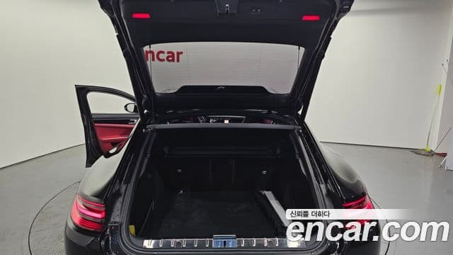 Porsche Panamera 2018 — Photo 17/20