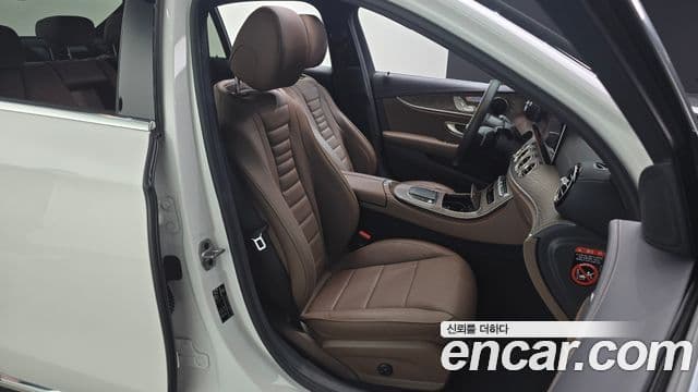 Mercedes-Benz E-Class 2023 — Şəkil 12/20