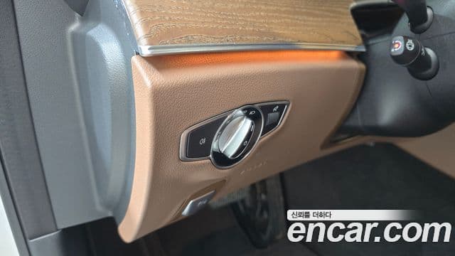 Mercedes-Benz E-Class 2023 — фото 15 из 20