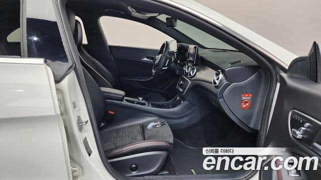 Mercedes-Benz CLA-Class 2018 — Şəkil 11/20