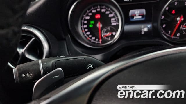 Mercedes-Benz CLA-Class 2018 — Şəkil 18/20