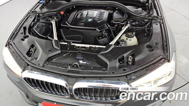 BMW 5 Series 2018 — фото 6 из 20