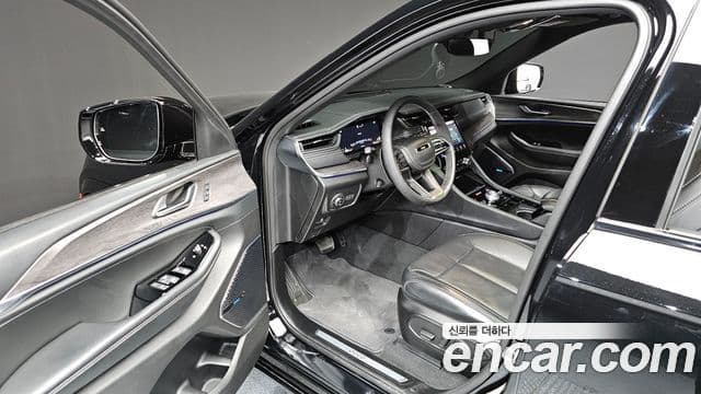 Jeep Grand Cherokee 2023 — Şəkil 10/20