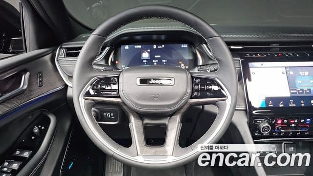 Jeep Grand Cherokee 2023 — Şəkil 14/20