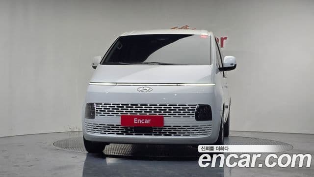 Hyundai Staria 2023 — ფოტო 3/20