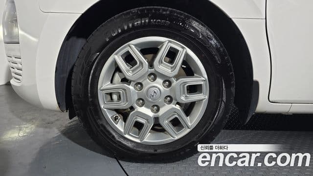 Hyundai Staria 2023 — ფოტო 5/20