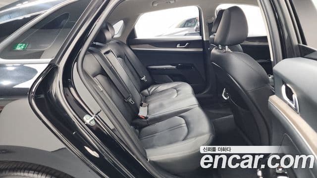 Kia K5 2020 — ფოტო 12/20